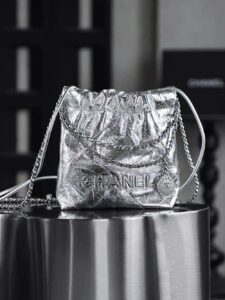CHANEL 22 Mini Handbag