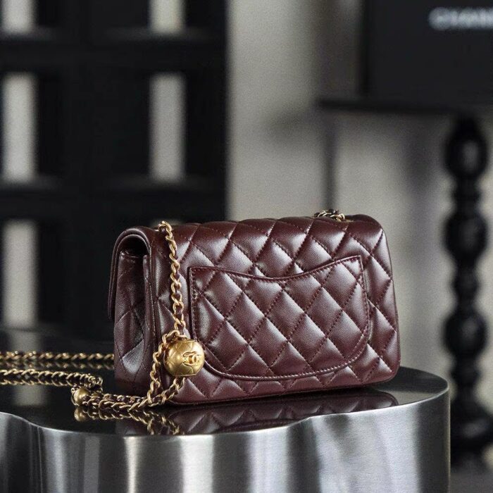 CHANEL Mini Classic Handbag酒红3