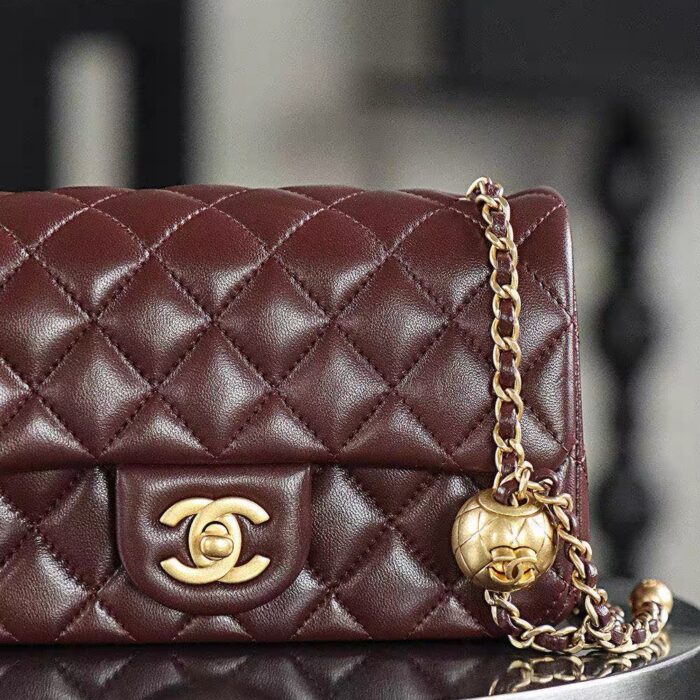 CHANEL Mini Classic Handbag酒红4